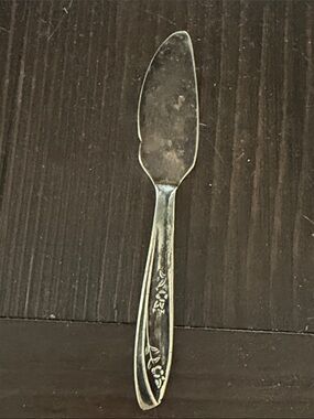 Lady fair rogers bros 1957 cheese spreader